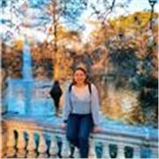 Psicóloga en formación imparte clases a estudiantes de cualquier semestre