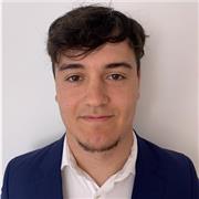 Estudiante de Administración y Dirección de Empresas en la Universidad de Valladolid