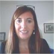 Laureata in Scienze Politiche, madrelingua italiana insegna la bellezza della nostra lingua online a bambini e adulti