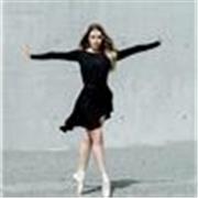 Fitness and movement teacher with over 15 years experience.