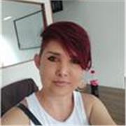 Profesor de manicura, especializado en técnicas de salon