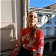 Frequenta Conservatorio di Napoli San Pietro a Majella, offre lezioni di pianoforte online