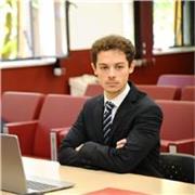 Offro lezioni di inglese a ragazzi e bambini sulla base del mio C2 ottenuto grazie ai miei studi universitari a Londra. 
