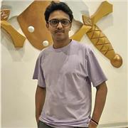 Adaptive, clear, supportive guide; lessons for curious learners.