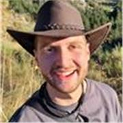 Doy clases particulares de ingles, matemáticas y física, presencial o de forma online, con experiencia trabajando en campamentos de verano ingleses y de tutor