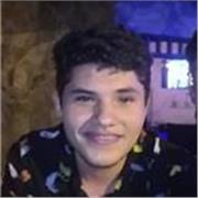 Mejorar la pronunciación y práctica conversacional para jóvenes adultos y mayores de edad