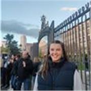 Profesora de acompañamiento escolar para los findes de semana