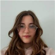 Profesora con mucha experiencia en diferentes asignaturas, título C2 de inglés, he dado a clases a diferentes edades.