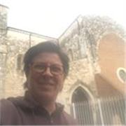 Offro lezioni on line di italiano per ragazzi delle medie o superiori. Conoscenza del latino e del greco. 