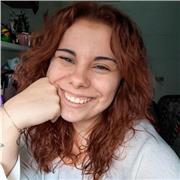 Soy la mayor de 3 hermanas y les he ayudado con la tarea. Tamb tengo experiencia de 8 meses en dar clases particulares.