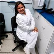 Enfermera profesional con amplia experiencia, capacitada para dar clases a quien desee aprender 