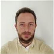 Profesional con más de 5 años de experiencia en maquetación para piezas Online y Print