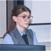 Ragazza di 21 anni, media universitaria alta, cerco solo ragazzi dai 10 ai 18 anni