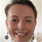 Prof d'anglais depuis 4 ans et locutrice native, je propose des cours d'améliorer votre niveau d'anglais.