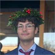 Laureato in fisica, impartisco lezioni di matematica, fisica e fornisco aiuto nelle altre materie dei licei scientifici