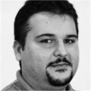 Je donne des cours permettant d'aborder la programmation informatique ou la gestion des données.
