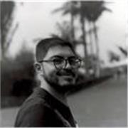 Artista Plástico con experiencia en técnicas de fotografía analógica, química y experimental