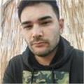 Öğrenmeye ve öğretmeye hevesli biriyim. Hayatta her zaman yeni tecrübeler peşinde koşan her yaş ile iletişimi rahatça kurabilirim.