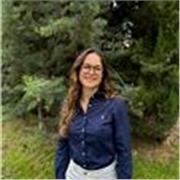 Profesora titulada en Magisterio de educación primaria con mención en educación física 
