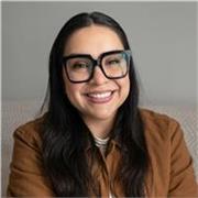 Profesora de diseño gráfico para principiantes e intermedios