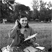 Laureanda in Lettere moderne, offre ripetizioni di latino, italiano/aiuto compiti (tutte le materie fino al secondo liceo)
