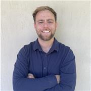 Lessons are suitable for students who want real, everyday English for school, work, travel, or personal development.