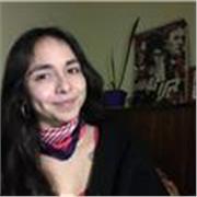 Profesora de teatro, formación en oratoria y lenguaje no verbal