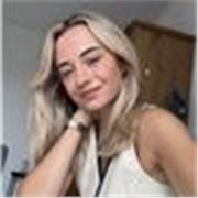 Hola, soy logopeda titulada con 2 años de experiencia. Hablo griego, inglés y español a un nivel alto. Clases online y  presencial