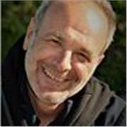 Passionné par les mots, je souhaite transmettre à des débutants l'apprentissage de la langue française