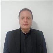 Tengo paciencia y se desarrolla los temas que se desean adquirir el aprendizaje, se dará las clases a quien lo desee en especial a las personas que estén en bachillerato