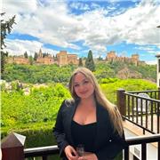 Profesora titulada en Primaria con más de 4 años de experiencia. Imparto clases tanto online como presencial.
