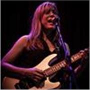 Profesora de música imparto clases particulares tanto de guitarra como de lenguaje musical a niños/as y adultos