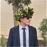 Laureato in Economia Aziendale e attualmente studente magistrale in Controllo, Finanza e Business Intelligence, offro ripetizioni.