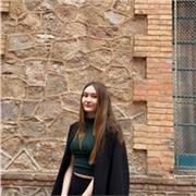 Artista con experiencia de cinco años en diversas técnicas. Con experiencia con niños y actividades dinámicas.