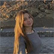 Profesora especializada en dar clases de biología. Si se necesita podríamos abordar otras asignaturas sin problema