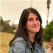 Profesora de Lengua Castellana y Literatura que imparte clase a alumnado de Primaria, ESO y Bachillerato