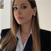 Laureata in Lettere Moderne con specializzazione in Editoria e Giornalismo.
Impartisco lezioni di grammatica italiana, letteratura italiana e storia. 
La mia formazione in Editoria e Giornalismo mi ha permesso di consolidare le mie abilità nella scr