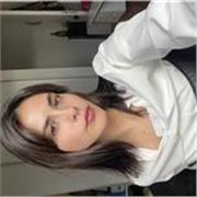 Estudiante de nutricion con altos conocimientos de química, física y biología