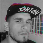 Eu poderia me definir como uma pessoa com grande desejo em aprender e conquistar novas experiências que me agreguem tanto como profissional como ser humano e tenho desejo de poder ensinar a todos os tipos de pessoas possíveis