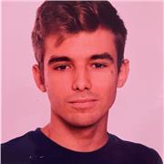 Estudiante de tercer año de Ingeniería Informática, con bachillerato científico y un grado superior en programación web, doy clase