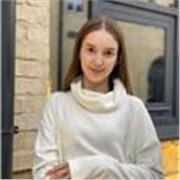 English tutor providing lessons to adults and teenagers