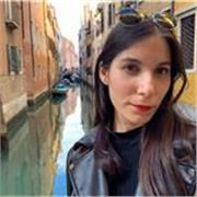 Studentessa di traduzione con certificazione Cambridge C1 offre ripetizioni di inglese
