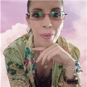 He dado talleres de crecimiento personal, de búsqueda de empleo tanto a jóvenes como adultos, a Españoles como a inmigrantes.