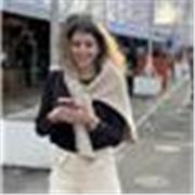 Life coach supporting students online in London, helping build confidence, focus, and resilience