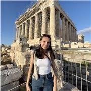 Diplomata al liceo classico propone aiuto compiti e ripetizioni di inglese per studenti delle scuole medie e del liceo.