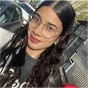 Soy una estudiante de Segundo de Bachillerato, aplicada, en busca de enseñar q los peques de manera proactiva todo lo que se 💕