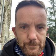 Professionnel de cuisine donne des cours de cuisine à votre domicile