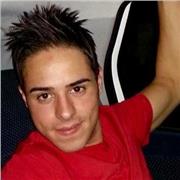 Insegnante di madrelingua italiano attualmente in carica non di ruolo offre lezioni private con massima disponibilità e serietà