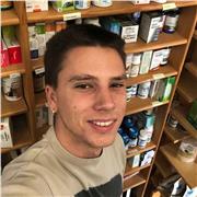 Profesor certificado en inglés (C1), con cierta experiencia puntual con alumnado de ESO/Bachillerato.