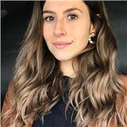 Laureata in architettura e specialista dei beni architettonici e del paesaggio